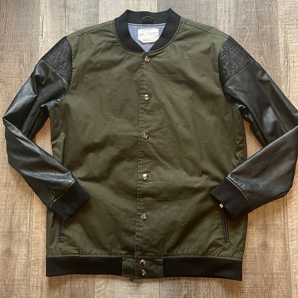 KOLLAR BOMBER
